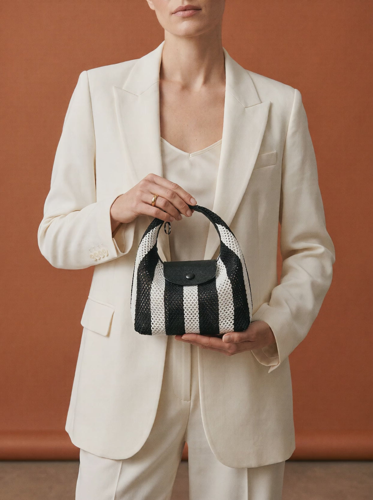 The Deauville in Stripe Noir, studio showcase film